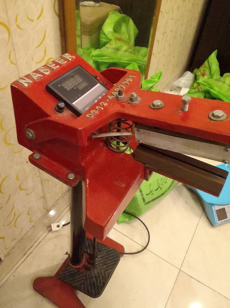 Ceiling packing machine 2