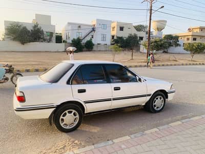 Toyota Corolla 1990