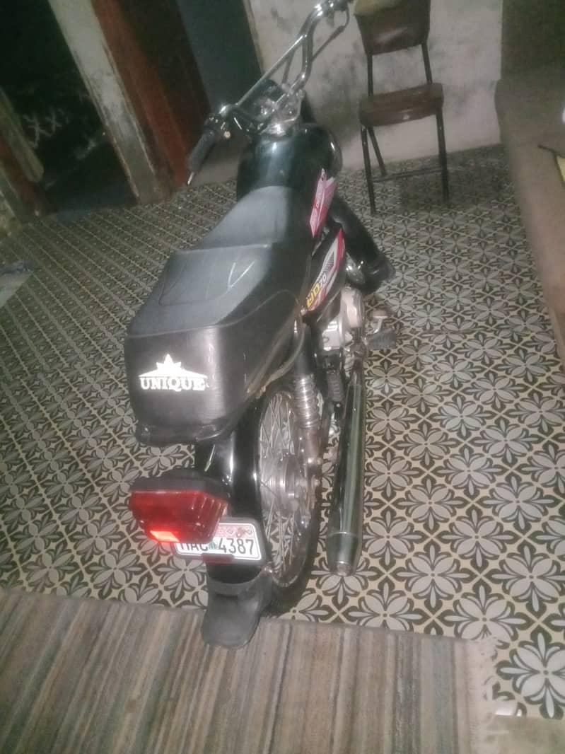 Unique 2009 Model 0