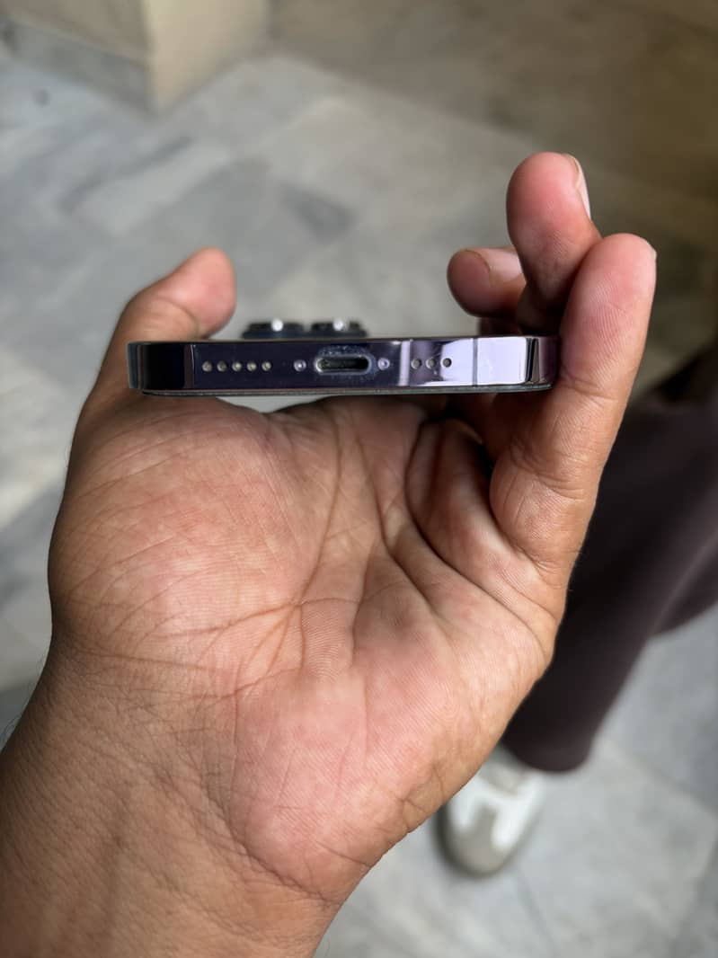 Apple iPhone 14 Pro 2