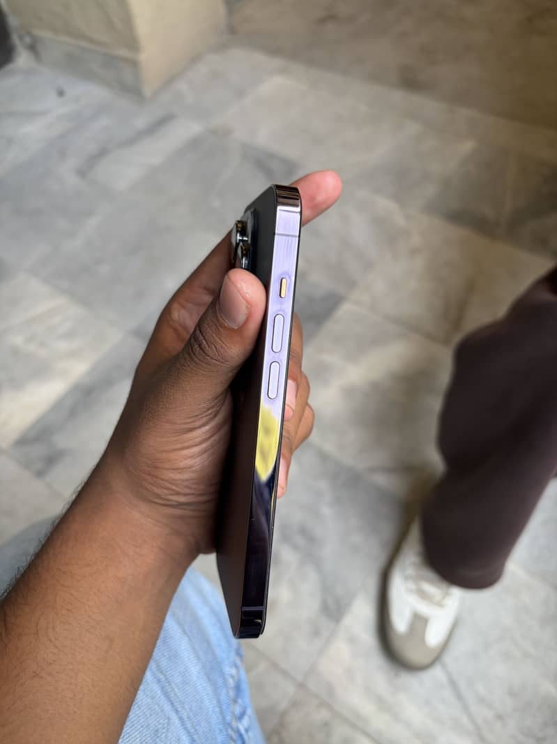 Apple iPhone 14 Pro 4