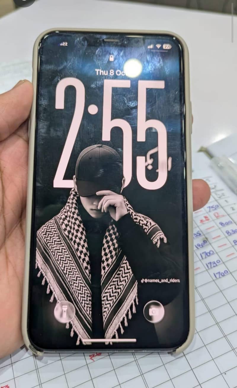 Apple iPhone 11 Pro Max 4