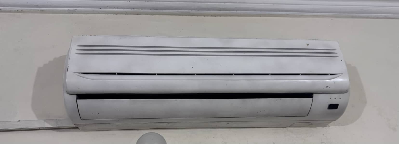Haier split Ac one ton 4