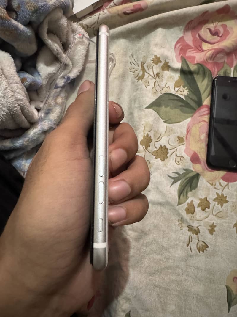Apple iPhone SE 4
