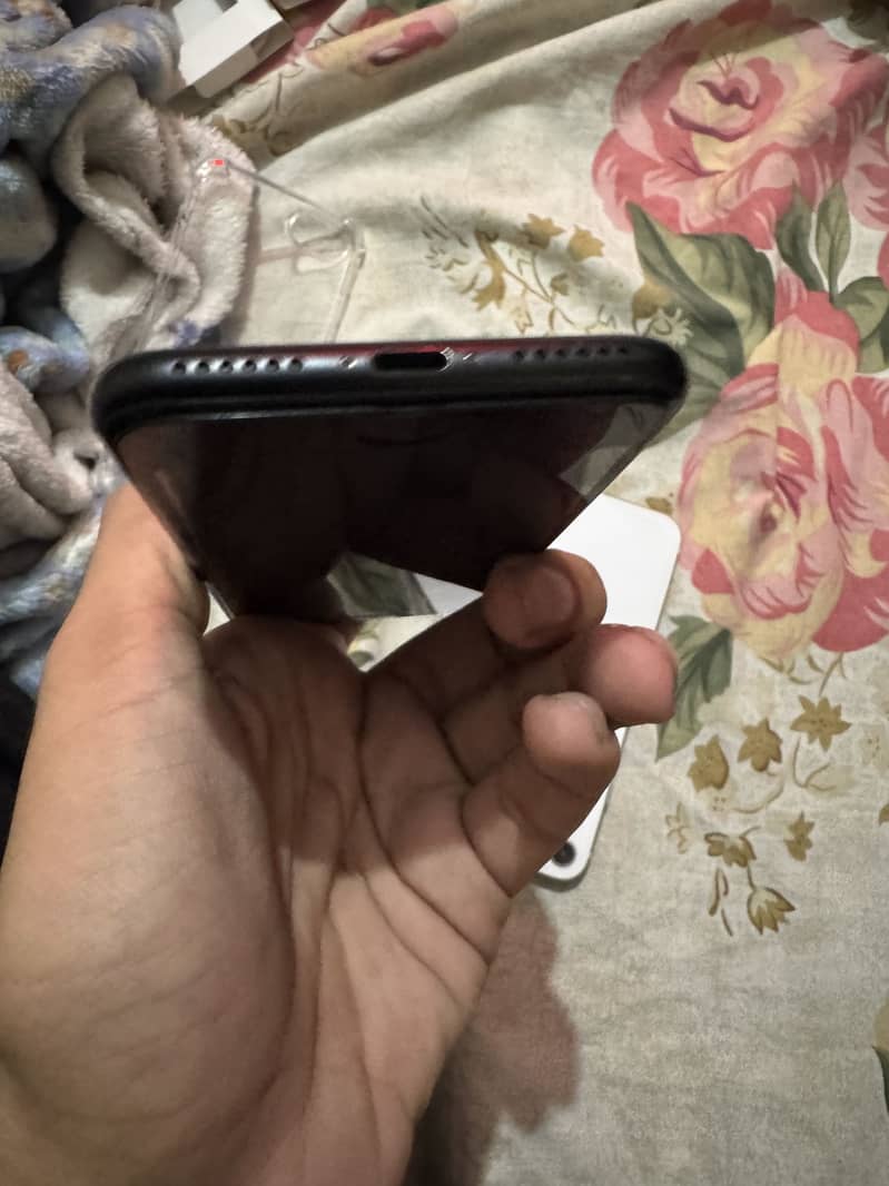 Apple iPhone SE 6