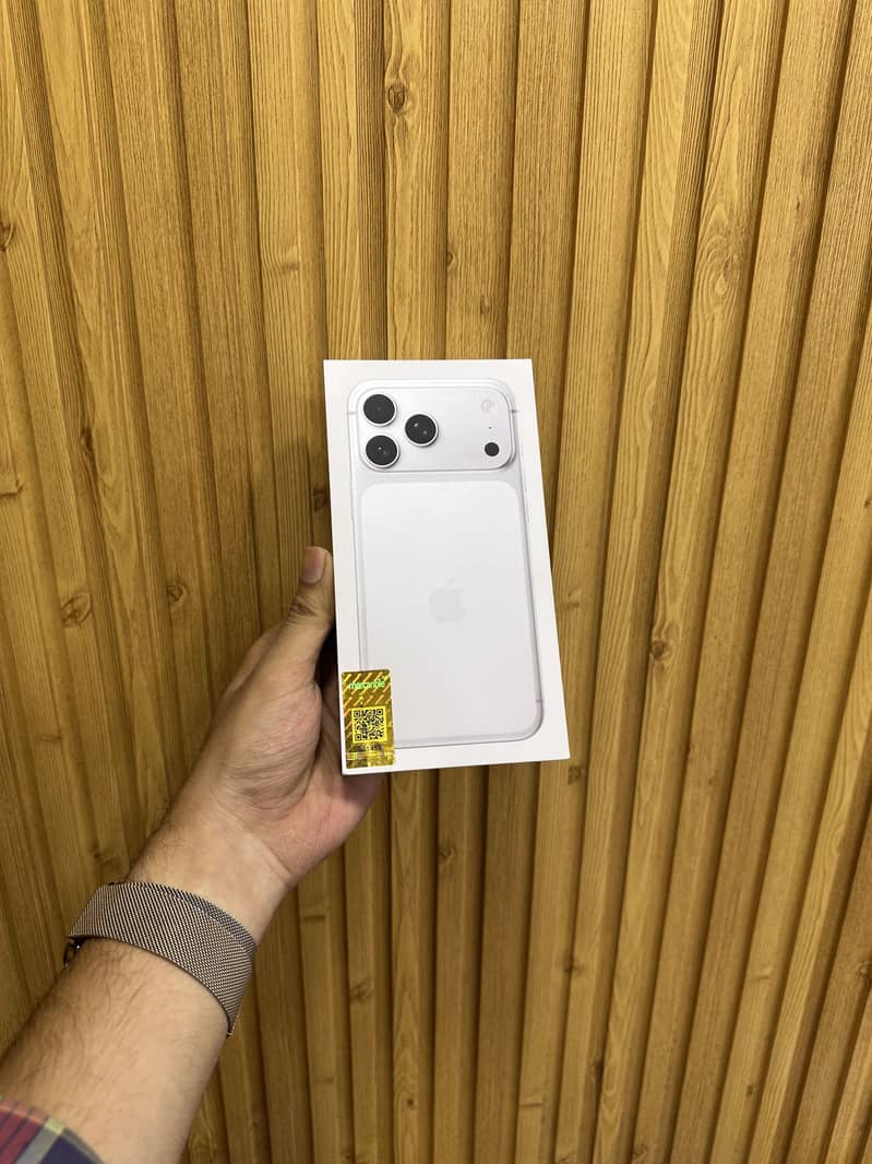 iPhone 17 Pro Max 0