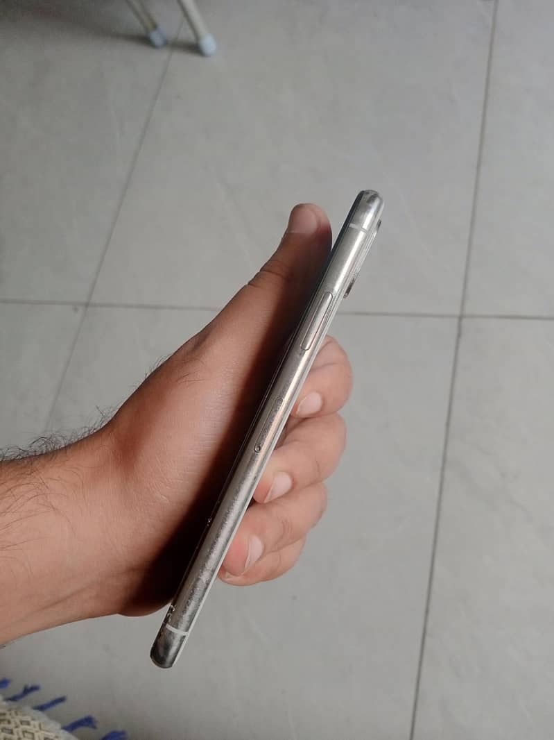 Apple iPhone X 2
