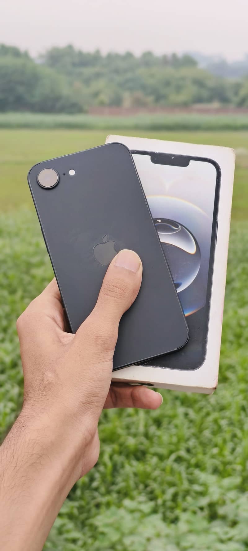 iPhone 16e with box 0