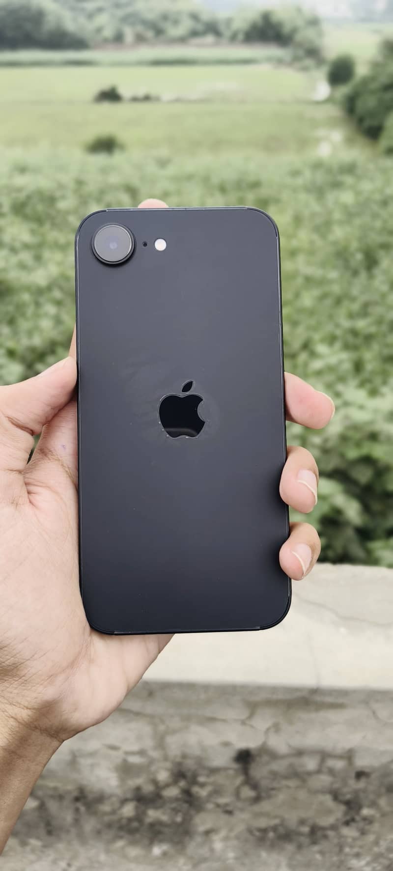 iPhone 16e with box 1