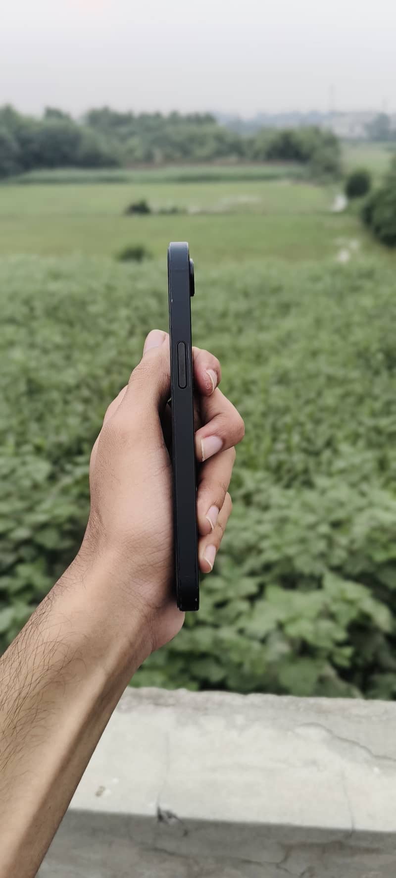 iPhone 16e with box 4