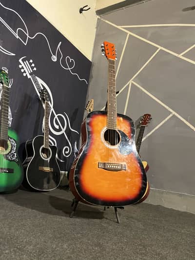 Professional Accoustic Guitar //03255533379