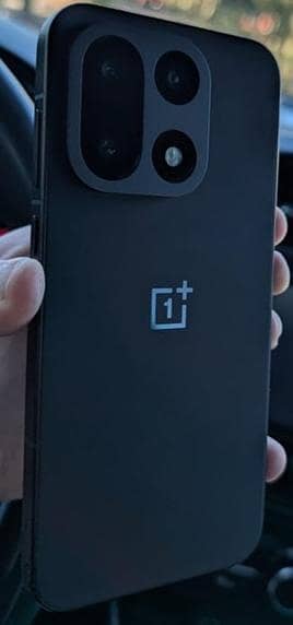 One Plus 15 12/512GB