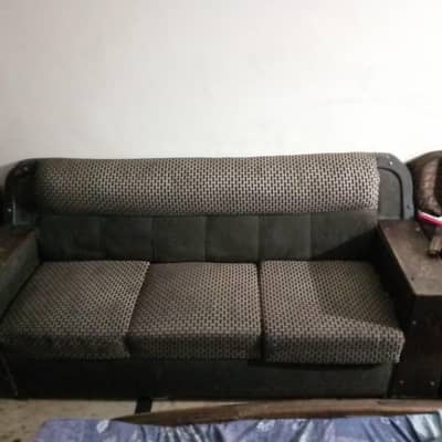 3 seater Sofa set Good Condition Reasonable price