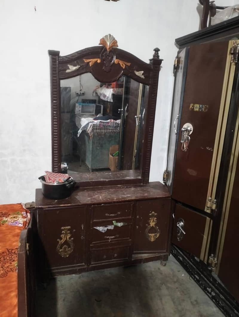 bed showcase dressing and table 1