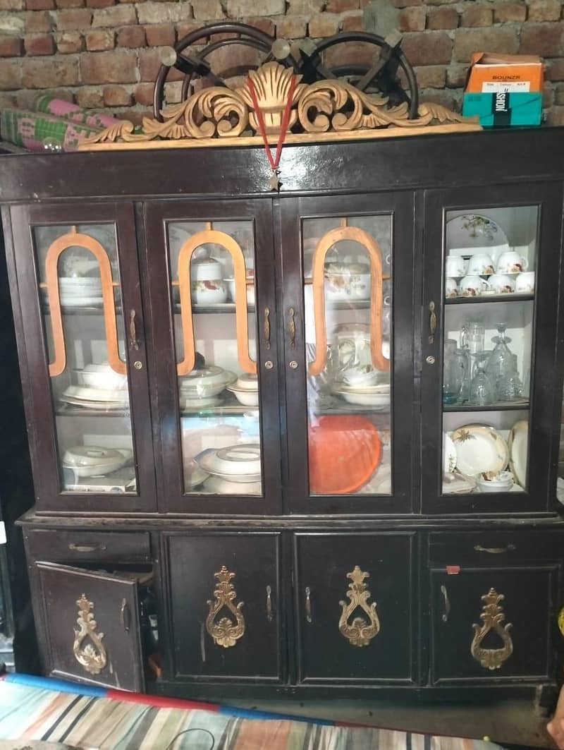 bed showcase dressing and table 4
