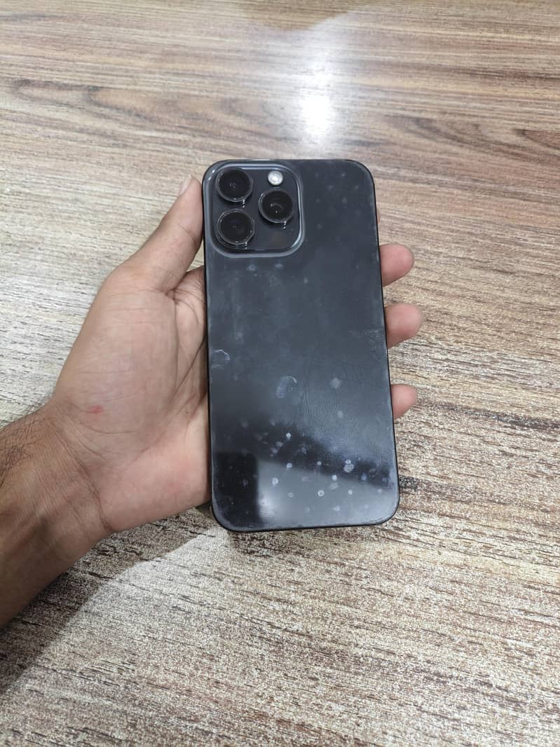 Apple iPhone 15 pro max 2