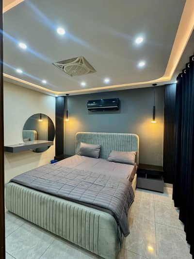 Par day apartment available for rent short stay weekend luxury apartments bahria town Lahore
