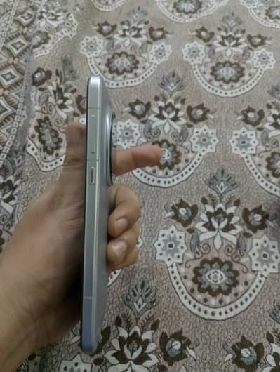 Honor magic 7 pro silver colour 12/512