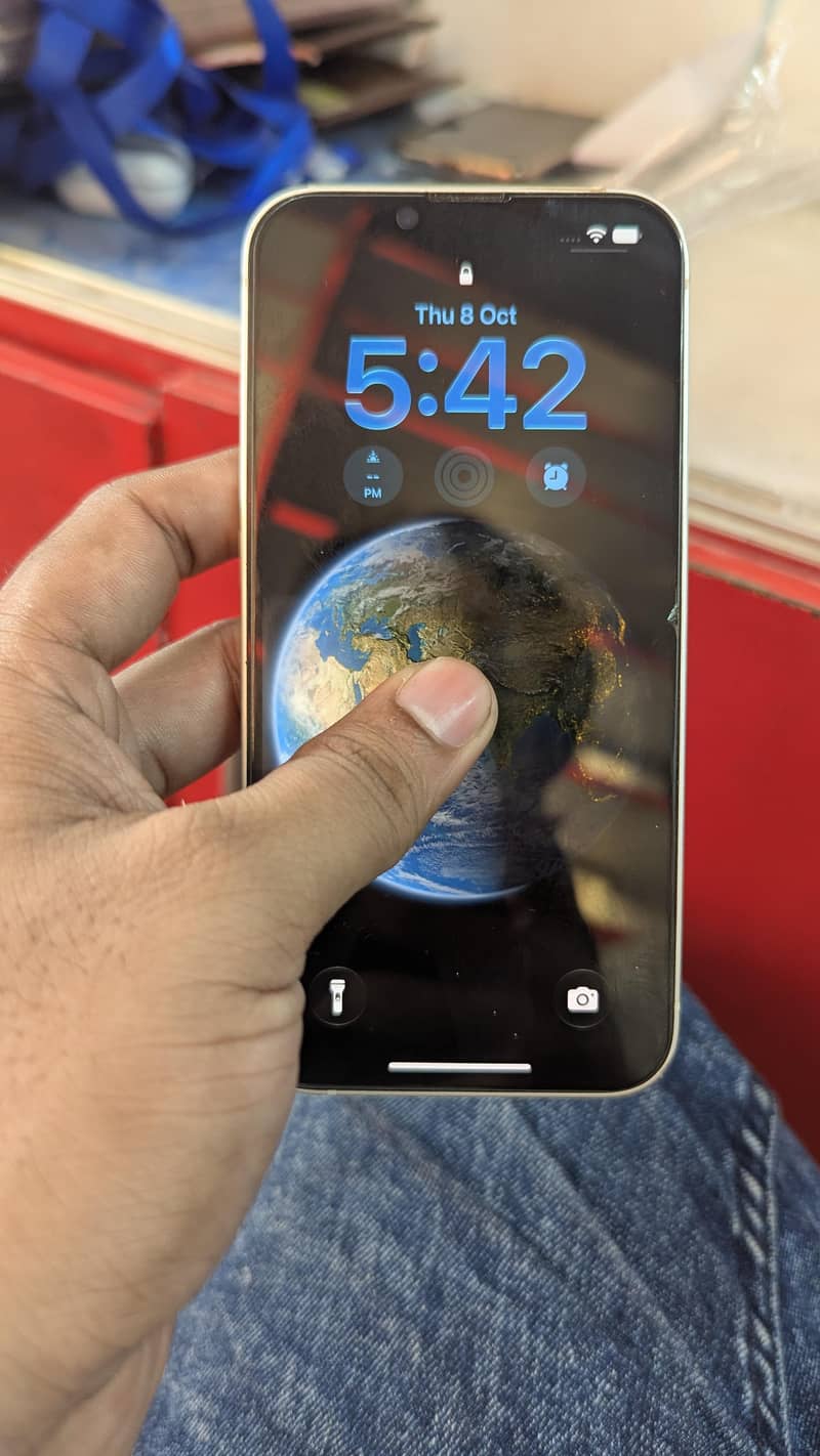 Apple iPhone 13 1