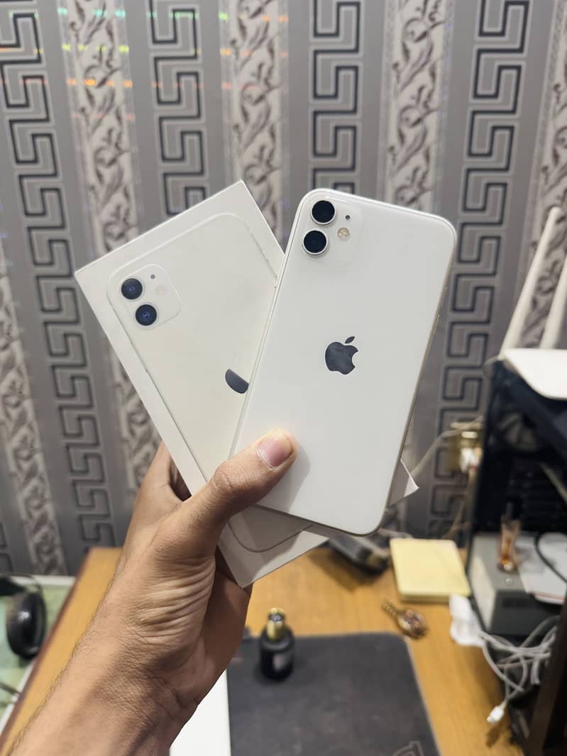 Apple iPhone 11 0