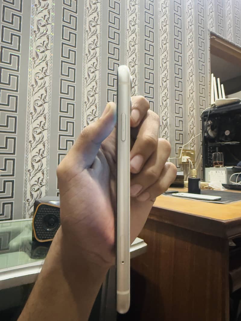Apple iPhone 11 2