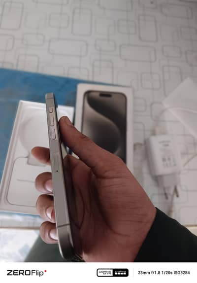 iPhone 15 Pro sim working