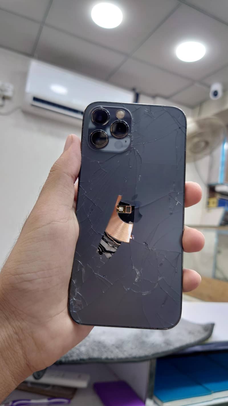 Apple iPhone 12 Pro 1