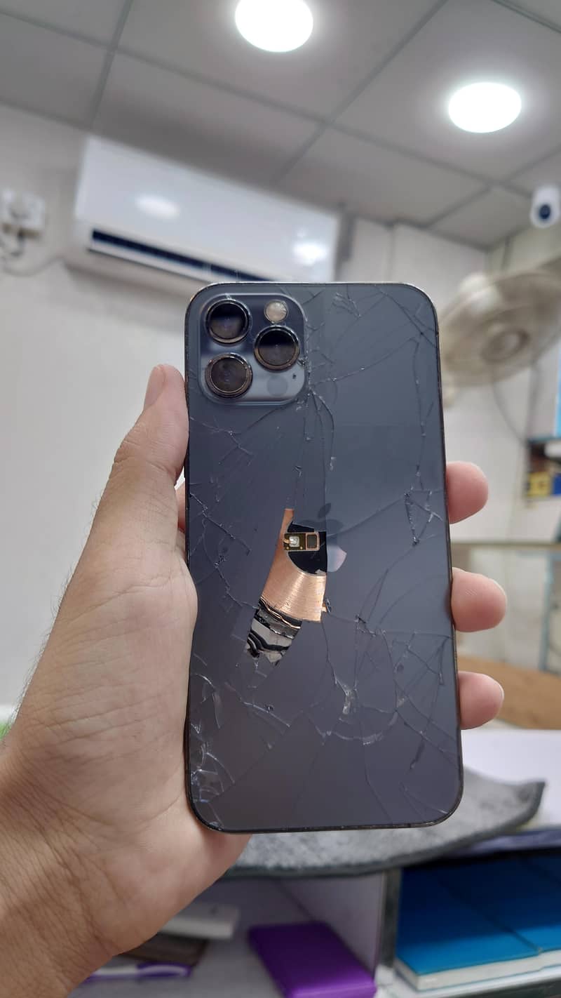 Apple iPhone 12 Pro 2