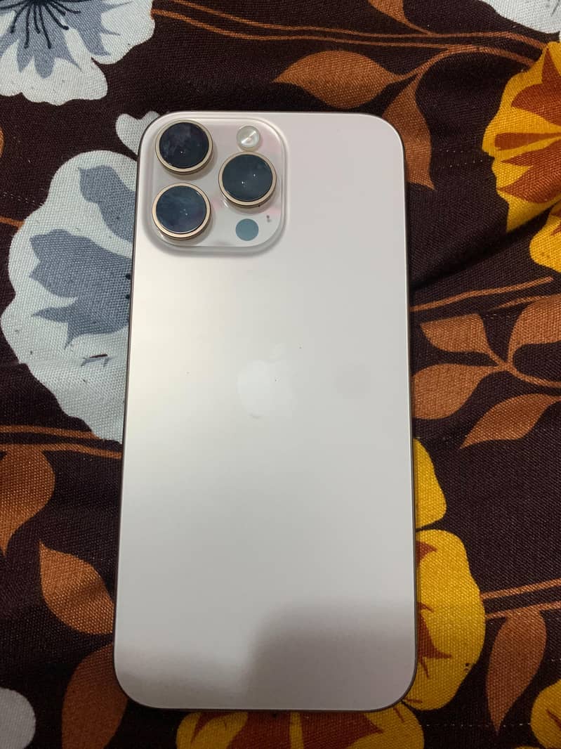 Apple iPhone 16 Pro Max 0