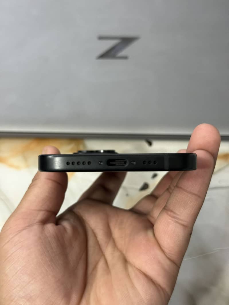 Apple iPhone 15 2