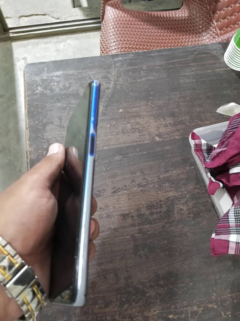 OPPO A54 1