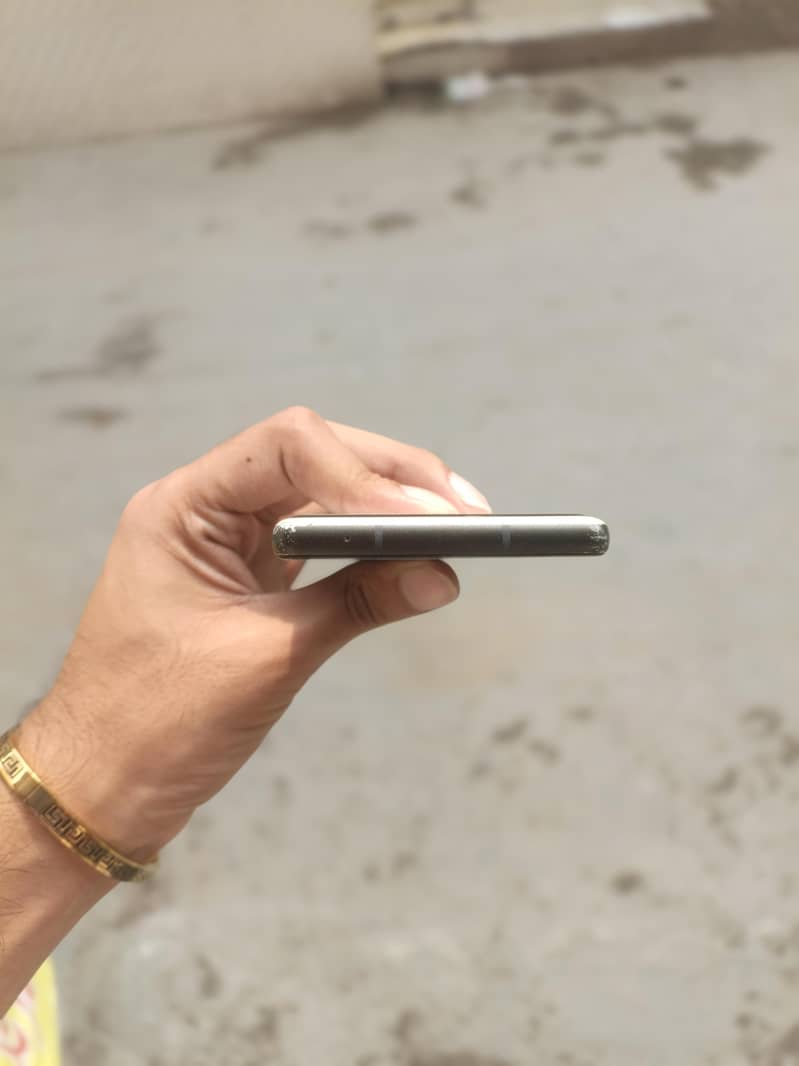 Google Pixel 6a 4