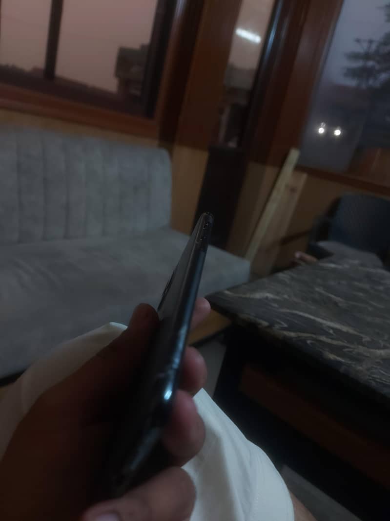 Apple iPhone 11 Pro Max 3
