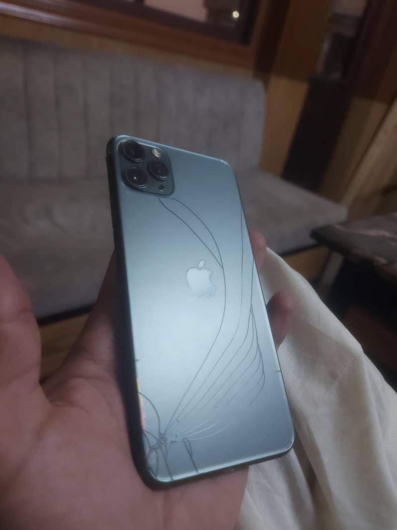 Apple iPhone 11 Pro Max 6
