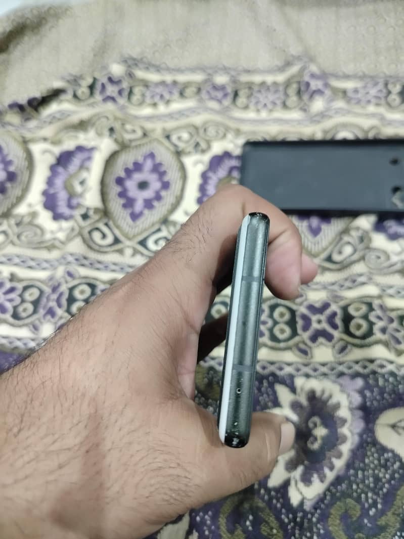 Google Pixel 6a 4