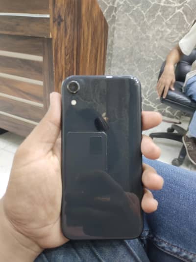 Apple iPhone XR