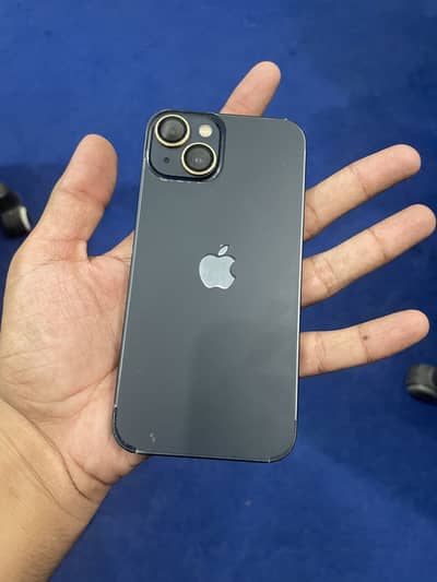 Apple iPhone 13