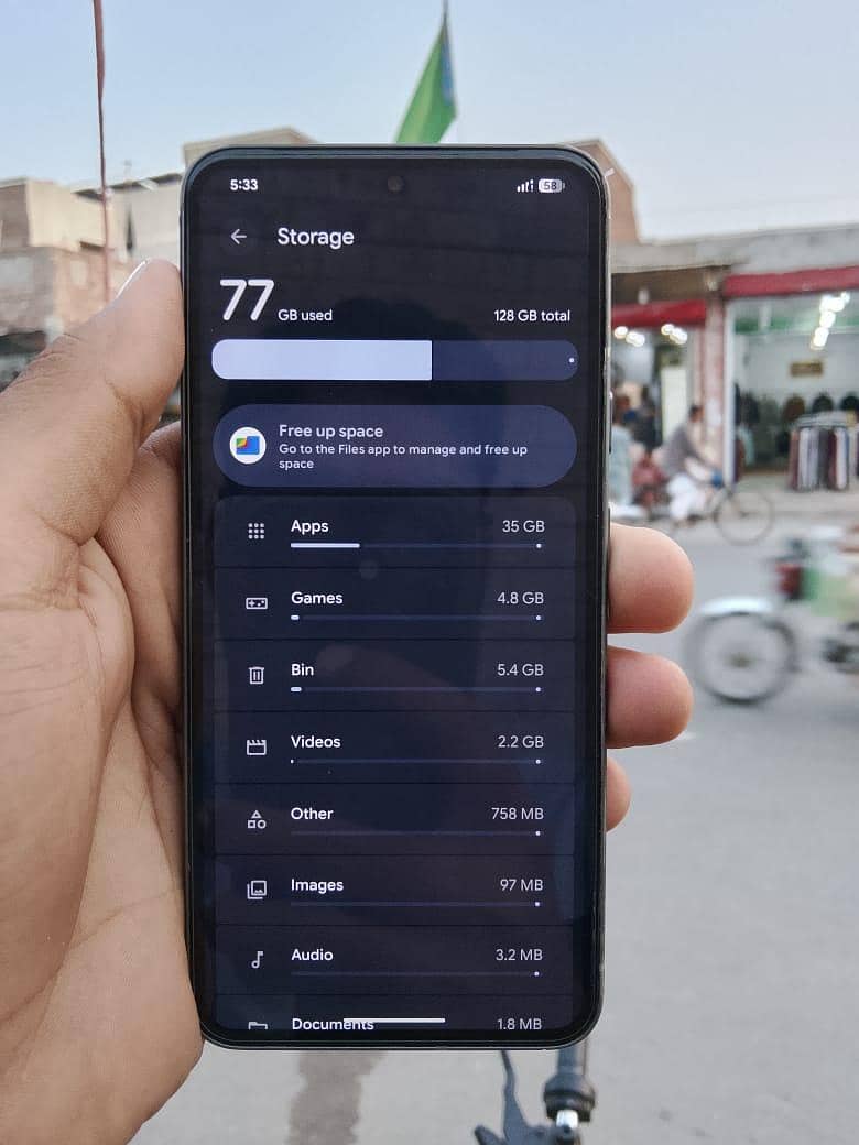 Google Pixel 8 6