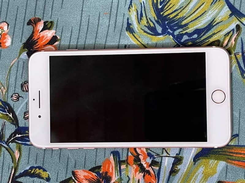 Apple iPhone 7 Plus 0