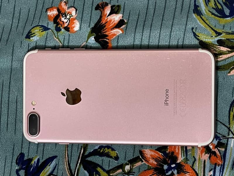 Apple iPhone 7 Plus 2