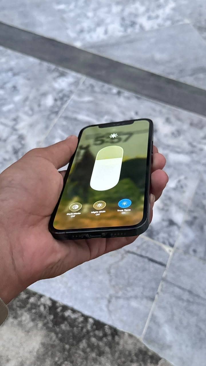 Apple iPhone 12 Pro 6