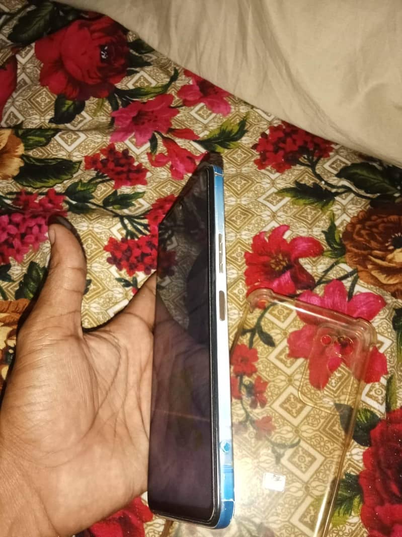 Tecno CAMON 18T 1
