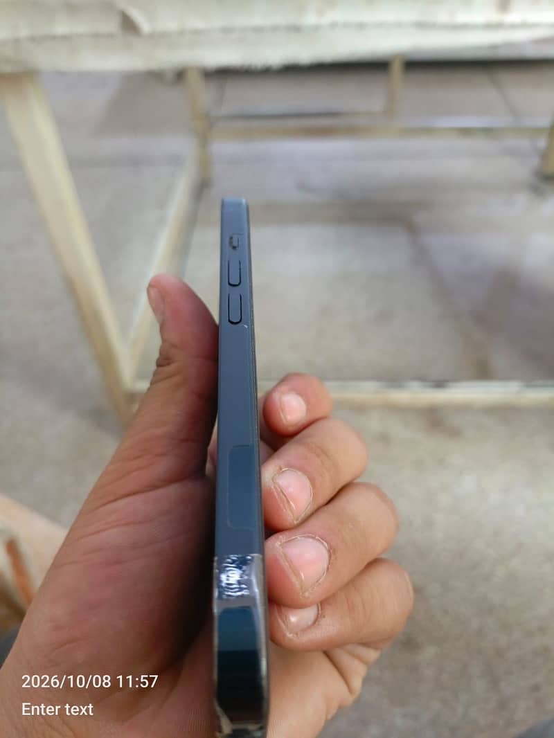 Apple iPhone 14 jv 1