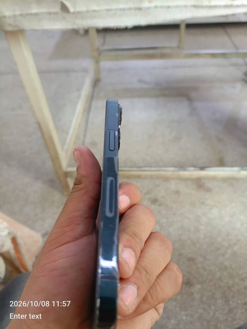 Apple iPhone 14 jv 3