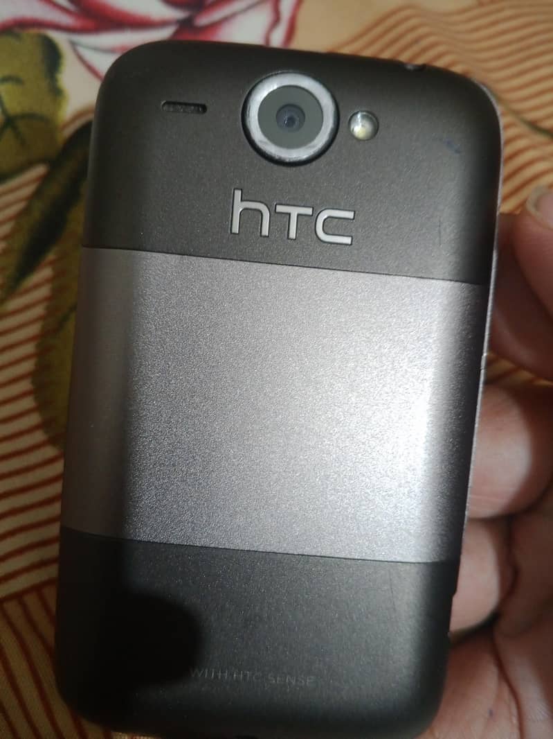 HTC Wildfire 2
