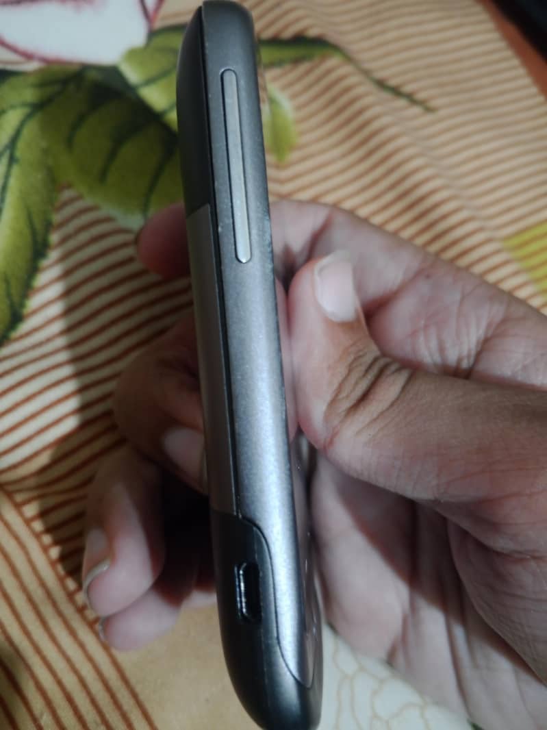 HTC Wildfire 3