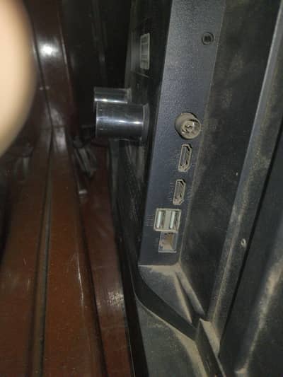 Ecostar LCD 44inches panel broken by a bad