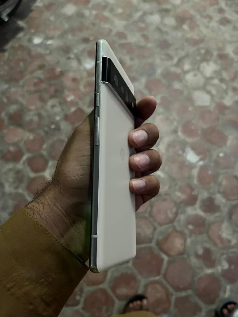 Google Pixel 6 Pro 2