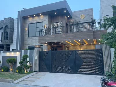10 Marla Beautiful & Lavish House for Sale