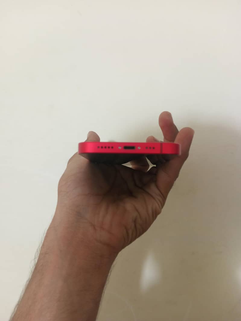 Apple iPhone 14 4